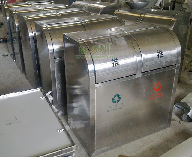 不銹鋼分類(lèi)環(huán)保垃圾桶工廠(chǎng)成品圖