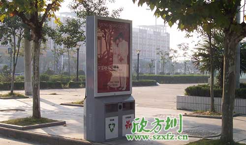   廣告垃圾箱驚艷亮相廣東汕頭街道。