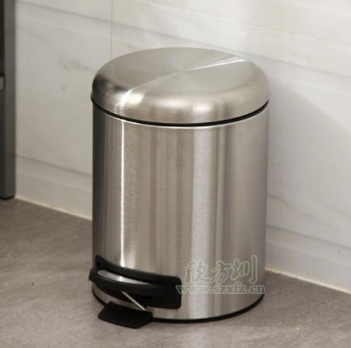 武漢市8萬(wàn)多不銹鋼腳踏式垃圾桶讓你“免抬貴手”