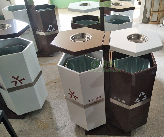 惠州企業(yè)六角鋼制分類(lèi)戶(hù)外垃圾桶工廠(chǎng)生產(chǎn)圖