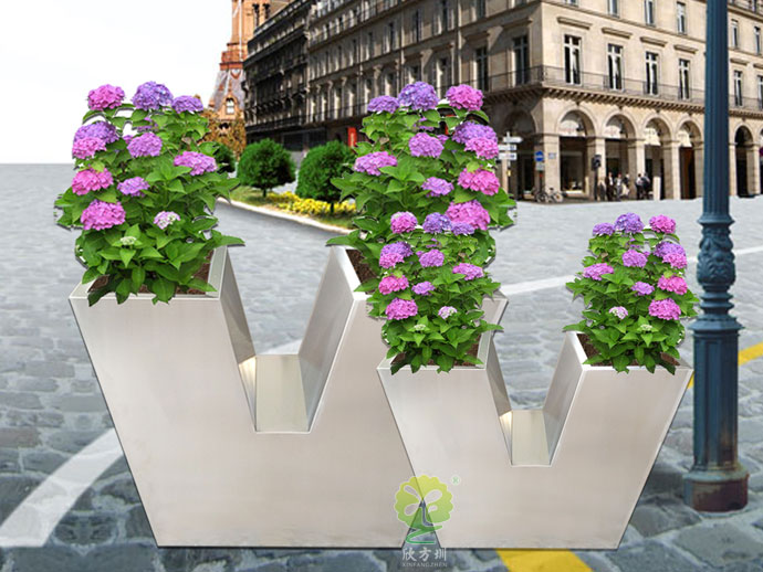 不銹鋼V形字母創(chuàng)意花箱園林景觀花池定制廠(chǎng)家