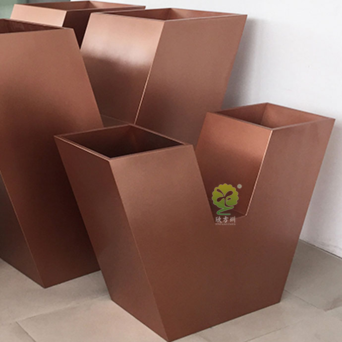 不銹鋼V形字母創(chuàng)意花箱園林景觀花池定制廠(chǎng)家