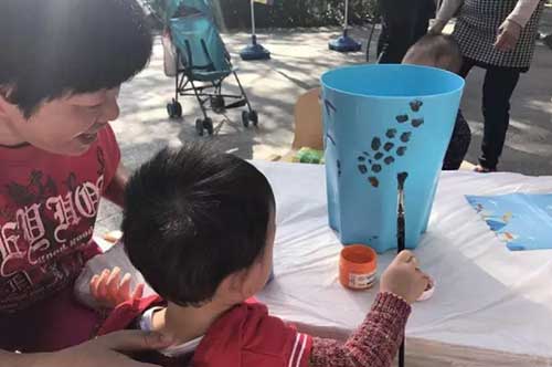 塑料環(huán)保果皮箱大變身