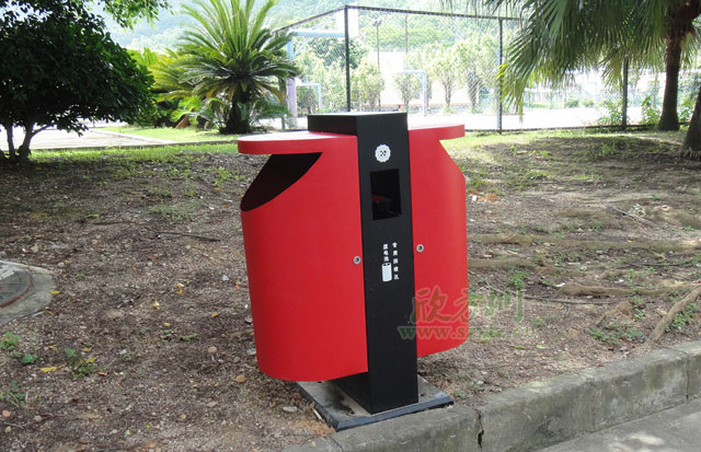 戶(hù)外鋼板垃圾桶生產(chǎn)廠(chǎng)家